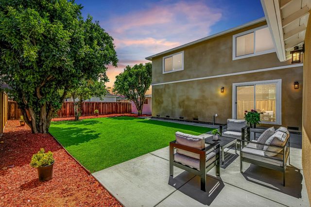 552 Borregas Avenue, Sunnyvale, CA 94085