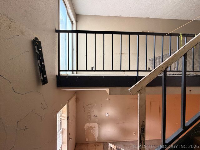 2216 E 66th Place 1805, Tulsa, OK 74136
