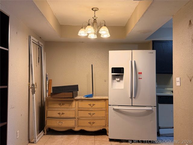 2216 E 66th Place 1805, Tulsa, OK 74136