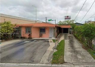 935 NW 22nd Court, Miami, FL 33125