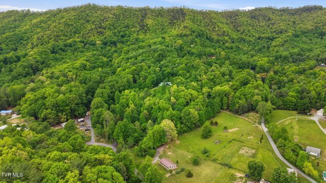 737 Lower Stone Mountain Road, Unicoi, TN 37692