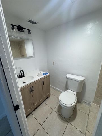 1643 NE Miami Gardens Dr 121, Miami, FL 33179