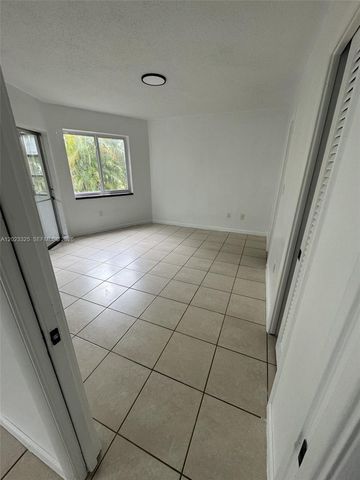 1643 NE Miami Gardens Dr 121, Miami, FL 33179