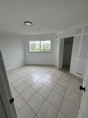 1643 NE Miami Gardens Dr 121, Miami, FL 33179