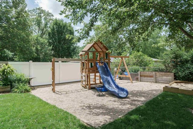1147 Ontario Drive, Janesville, WI 53545