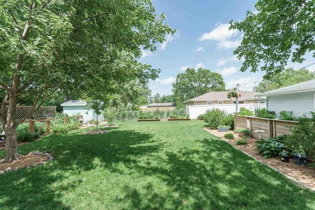 1147 Ontario Drive, Janesville, WI 53545