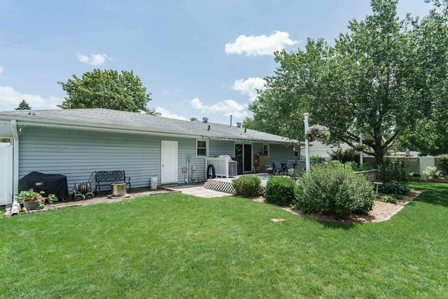 1147 Ontario Drive, Janesville, WI 53545