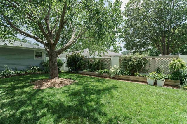 1147 Ontario Drive, Janesville, WI 53545