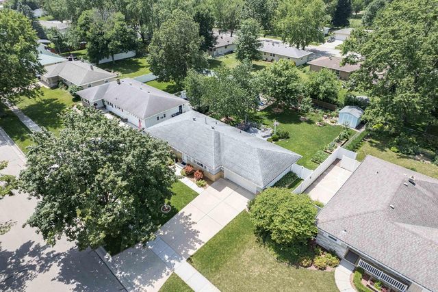 1147 Ontario Drive, Janesville, WI 53545