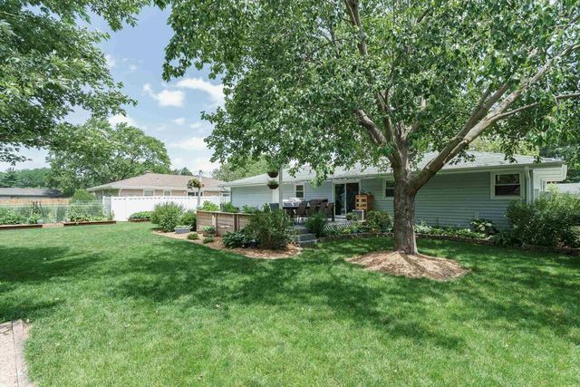 1147 Ontario Drive, Janesville, WI 53545