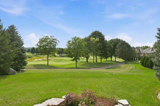 1801 E Bristlecone DRIVE, Hartland, WI 53029