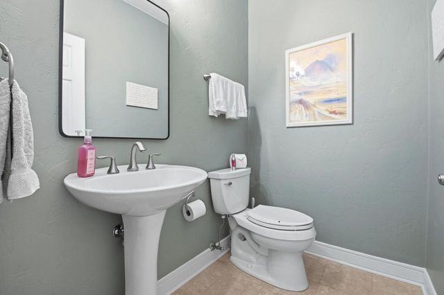 1801 E Bristlecone DRIVE, Hartland, WI 53029