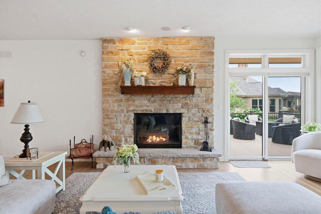 1801 E Bristlecone DRIVE, Hartland, WI 53029