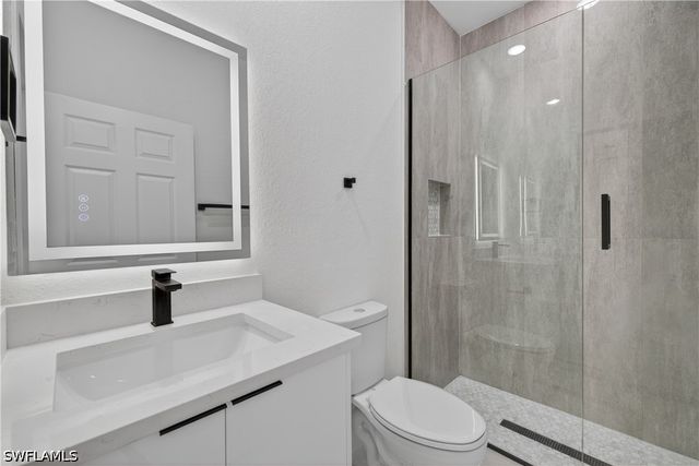 392 Charwood AVE S, Lehigh Acres, FL 33974