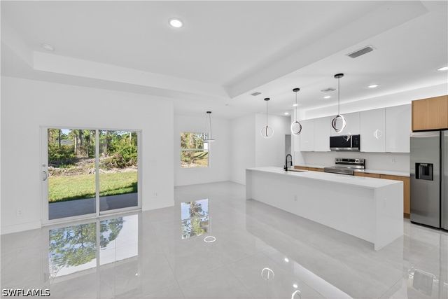 392 Charwood AVE S, Lehigh Acres, FL 33974