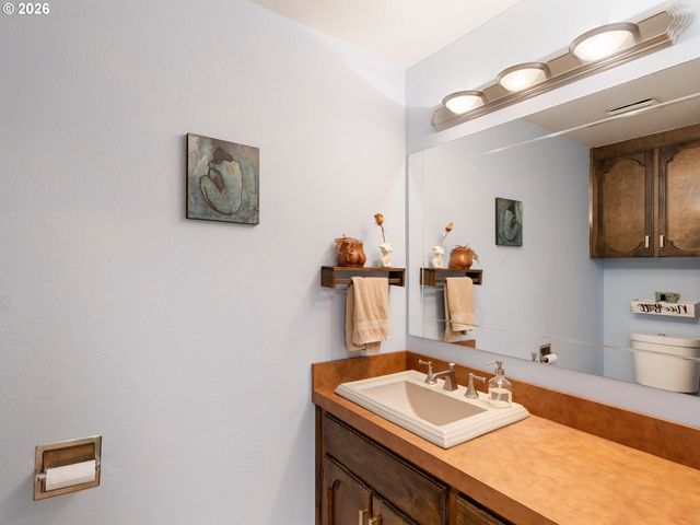 5719 Ne HAZEL DELL Ave H, Vancouver, WA 98663