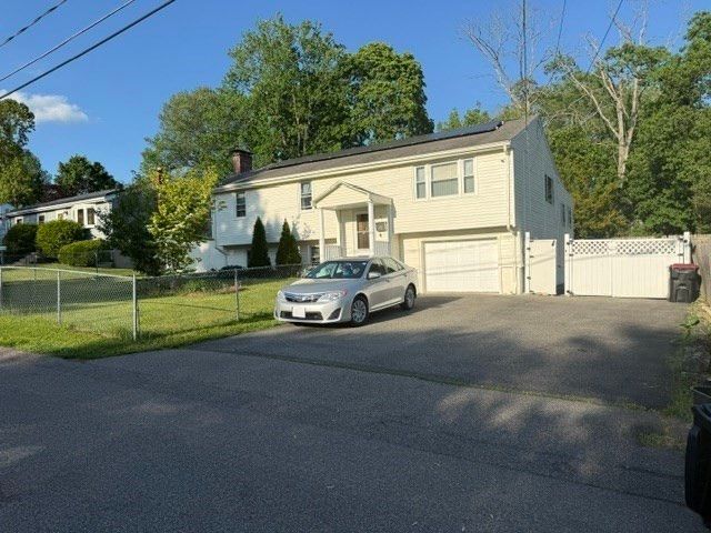 91 Drew Ave, Brockton, MA 02302