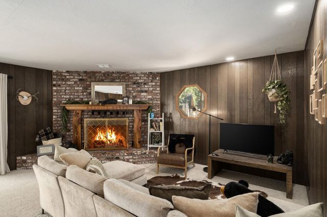 42488 Rock Ledge Road, Shaver Lake, CA 93664