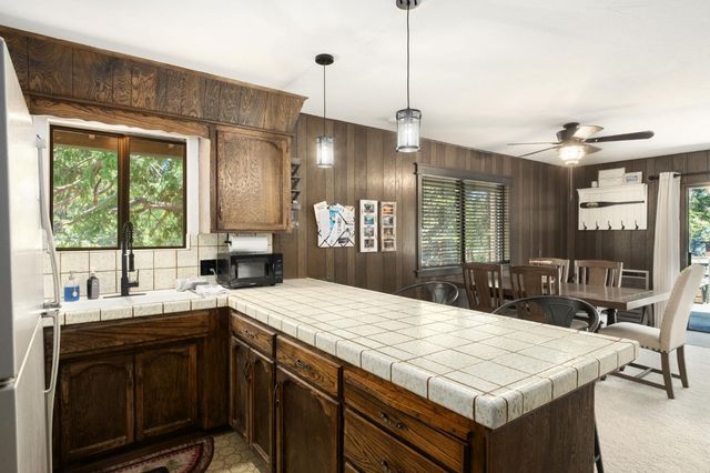 42488 Rock Ledge Road, Shaver Lake, CA 93664