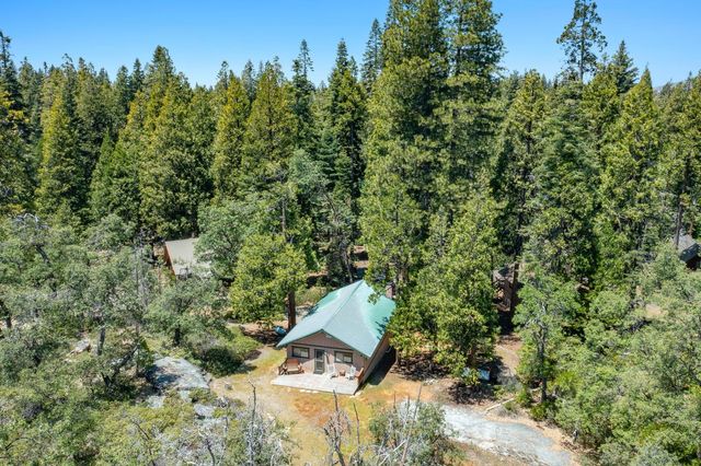 42488 Rock Ledge Road, Shaver Lake, CA 93664