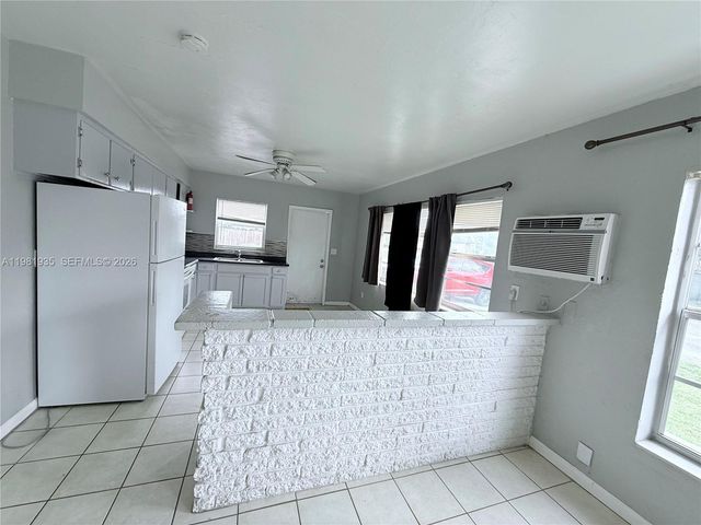 815 NW 16th St 815, Fort Lauderdale, FL 33311