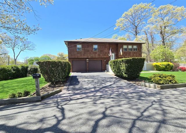 76 Webster Avenue, Ronkonkoma, NY 11779
