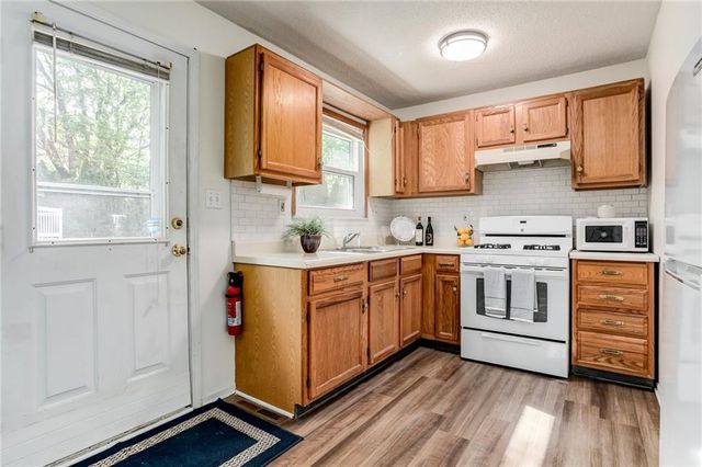 2709 S 48th Terrace, Kansas City, KS 66106