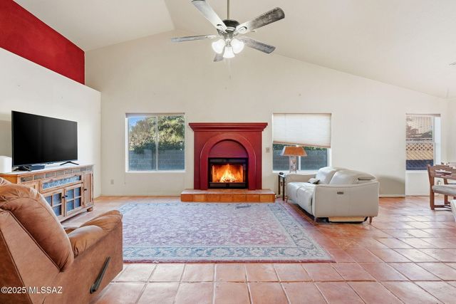 1550 W Dusk Glow Loop, Tucson, AZ 85704