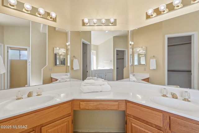 1550 W Dusk Glow Loop, Tucson, AZ 85704