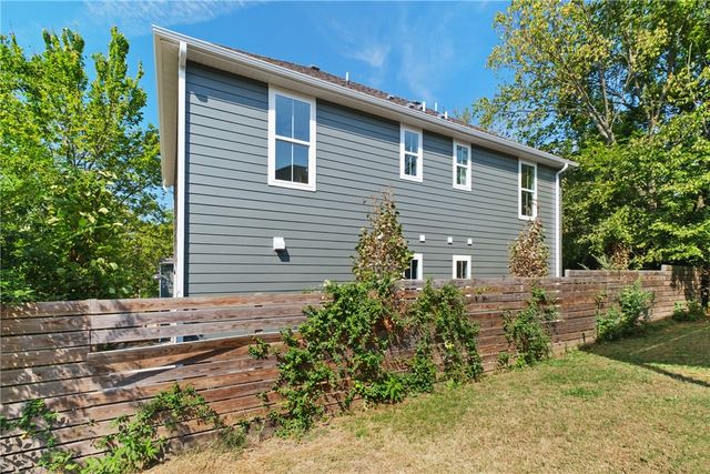 576 Willow Avenue 1, Fayetteville, AR 72701