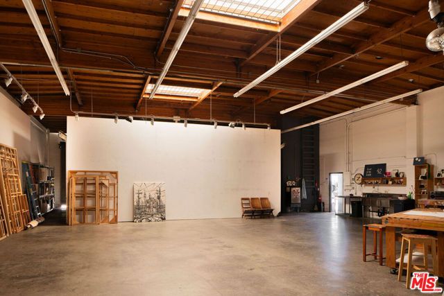 2860 Glenview Avenue, Los Angeles, CA 90039