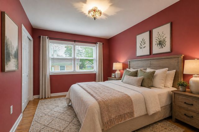 11226 Mandel Avenue, Westchester, IL 60154