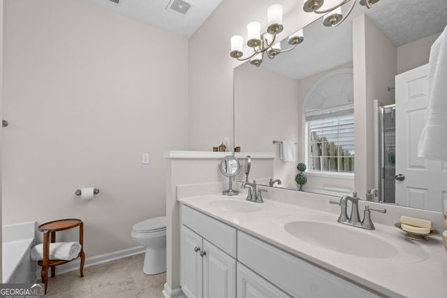 2021 Crestview Way, Woodstock, GA 30188