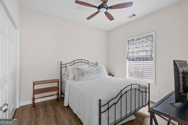 2021 Crestview Way, Woodstock, GA 30188