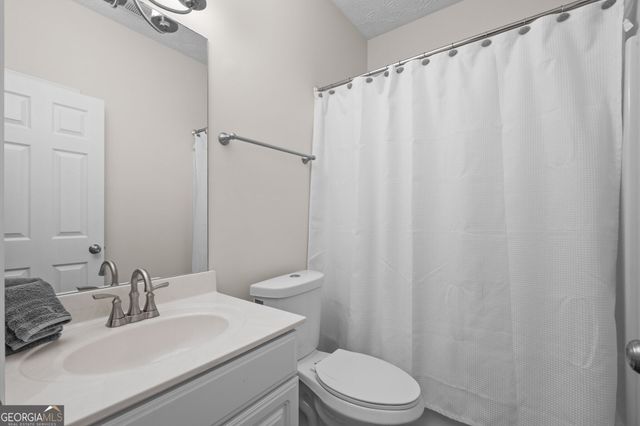 2021 Crestview Way, Woodstock, GA 30188