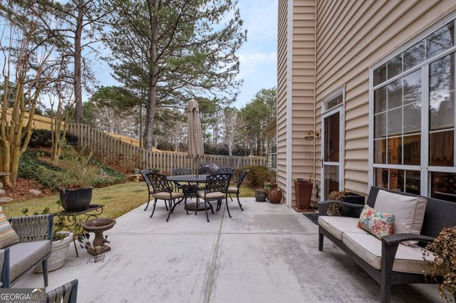 2021 Crestview Way, Woodstock, GA 30188