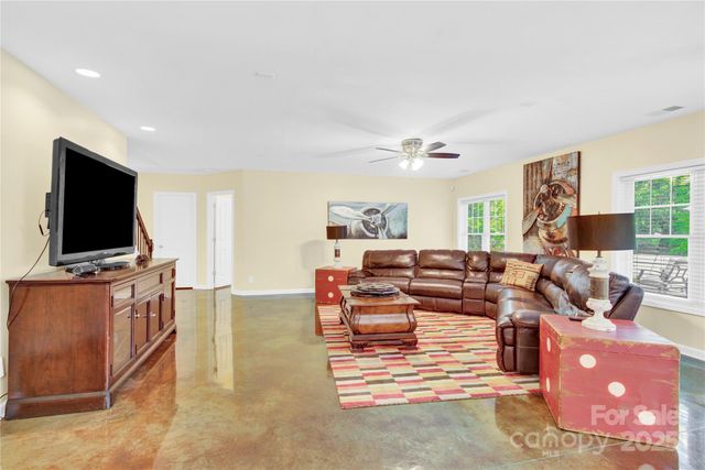 7480 Katelyn Court, Harrisburg, NC 28075
