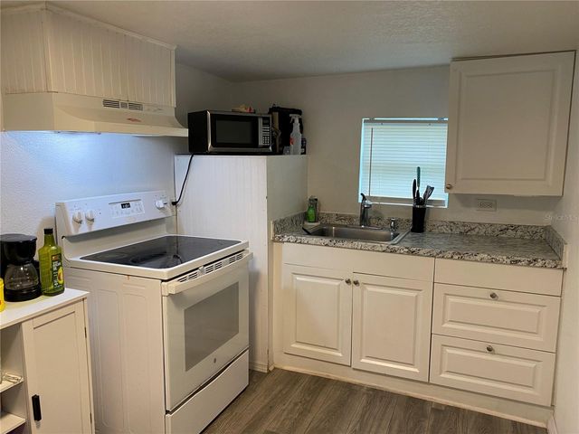 1835 W GREENWOOD STREET, Lakeland, FL 33815