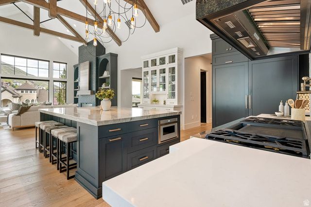11 E CROSS HILL LN, Sandy, UT 84092