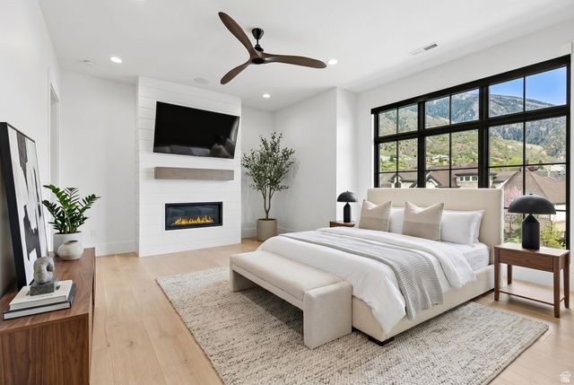 11 E CROSS HILL LN, Sandy, UT 84092