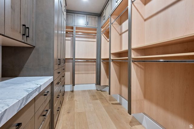 11 E CROSS HILL LN, Sandy, UT 84092
