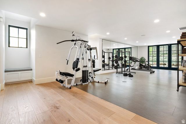 11 E CROSS HILL LN, Sandy, UT 84092