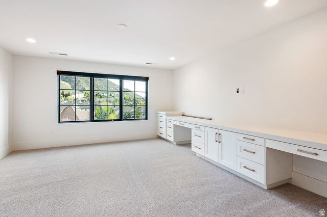 11 E CROSS HILL LN, Sandy, UT 84092