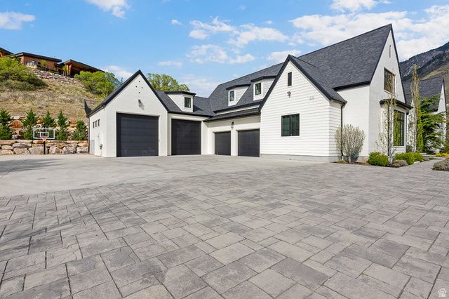 11 E CROSS HILL LN, Sandy, UT 84092