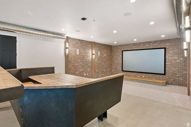 11 E CROSS HILL LN, Sandy, UT 84092