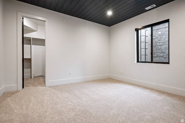 11 E CROSS HILL LN, Sandy, UT 84092