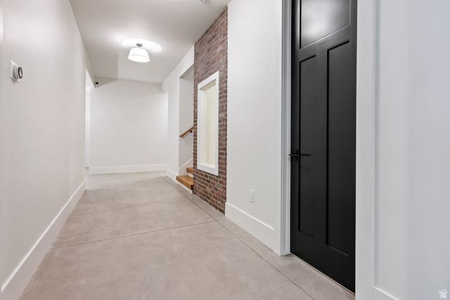11 E CROSS HILL LN, Sandy, UT 84092