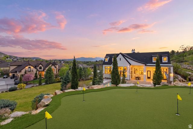 11 E CROSS HILL LN, Sandy, UT 84092