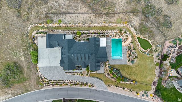 11 E CROSS HILL LN, Sandy, UT 84092