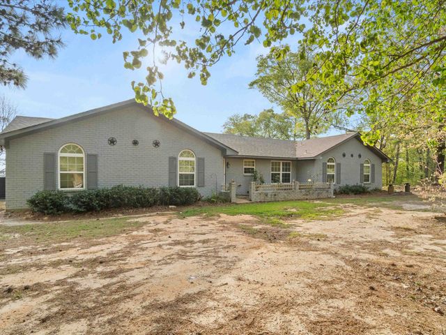 571 County Road 2215, Daingerfield, TX 75638